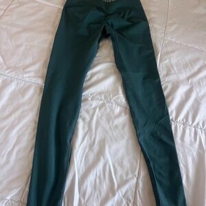 Alphalete leggings amplify